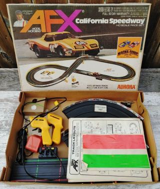 Vintage 1978 Aurora AFX California Speedway Ho Scale Slot Car Race Set 3