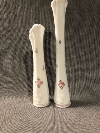 Set Of 2 Matching White Bud Vase With Pink & Blue Flower Pattern.