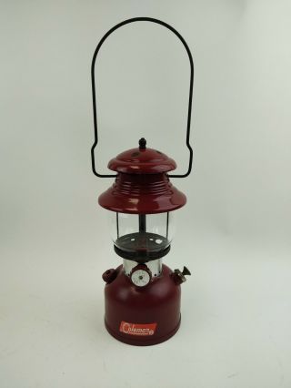 Vintage 1962 Coleman " Burgundy " Lantern No.  200a Dated 4/62 Pyrex Globe Camping