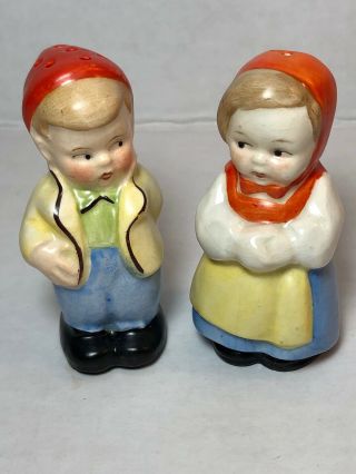 Vintage Couple German Porcelain Hand Painted Salt And Pepper Shakers Germany