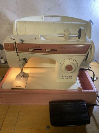 Vintage Singer Merritt Sewing Machine Model 2404 With Hard Case
