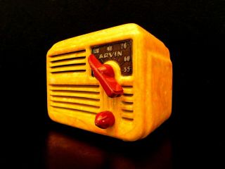 Vintage 1940s Restored Arvin Old Art Deco & Swirled Catalin Colors Metal Radio