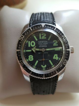 VINTAGE 1960 ' S MONTRE MILITARY STYLE NEWTON SKIN DIVERS WATCH 17 JEWEL TROPIC 2