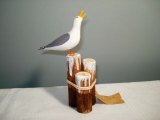 Wood Carved Seagull On Wood Piling Hand Made Artist Signed Cj Carl G Johnson