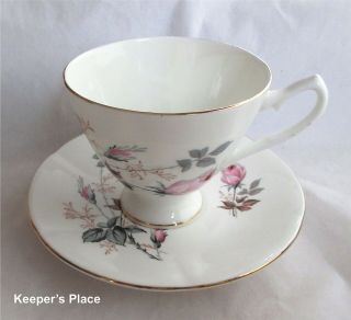 Vintage Royal Imperial China Tea Cup And Saucer Roses England