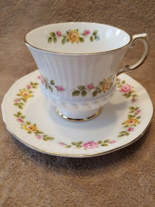 Vintage Elizabethan Fine Bone China England Teacup Saucer English Tea Cup 18 19