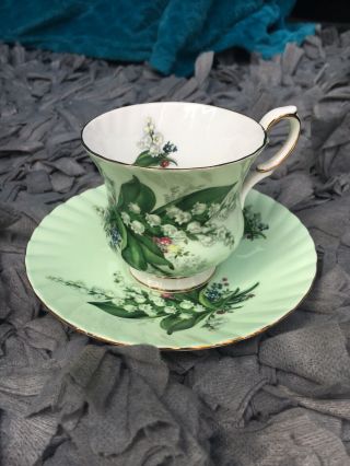Elizabethan Vintage Fine Bone China England Tea Cup Set Light Green/gold Trim