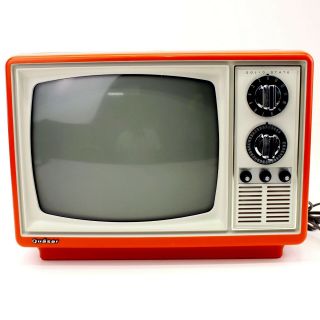Quasar Vintage 1976 B&w 12 " Television Tv Orange Xp3174nr - & Retro