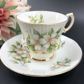 Vintage Elizabethan Dogwood Flowers Fine Bone China Tea Cup And Saucer England