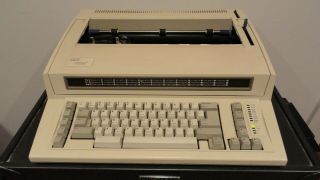 Ibm Wheelwriter 1000 By Lexmark 6781 - 024 Vintage Electronic Typewriter