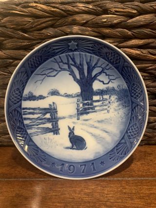 Royal Copenhagen Denmark Hare In Winter Christmas Plate 1971 Vintage Blue White