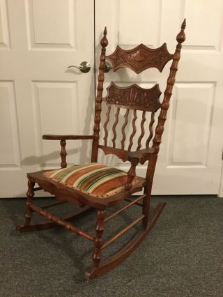 Finest Antique Arts & Crafts Carved Oak Rocking Chair Bat Wing Spool Turned 2