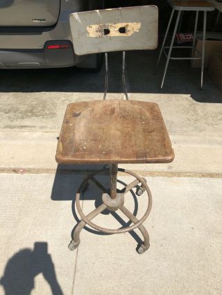 Vintage Industrial Metal Adjustable Shop Stool Machine Age Drafting Chair Ajusco