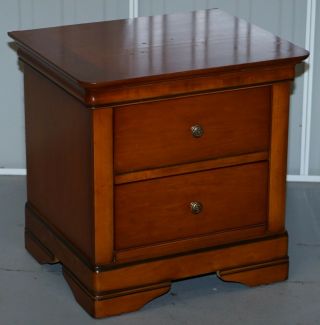 Stunning Solid Cherry Wood Bedside Table Chest Of Drawers Part Of A Large Suite