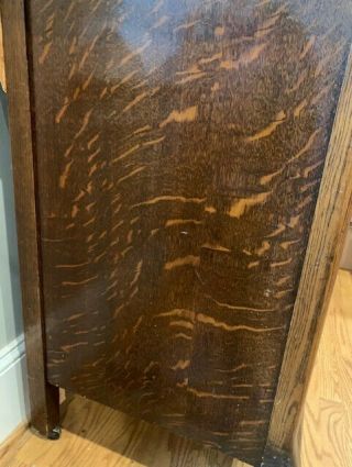Antique Tiger Oak Buffet with Mirror,  5 Drawers,  Claw Feet,  unique carvings 3