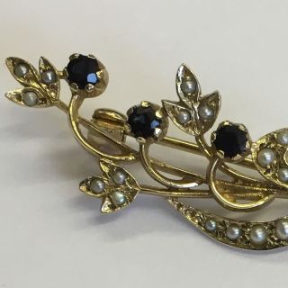Vintage 9ct Solid Gold Hallmarked Sapphire & Seed Pearl Floral Brooch 4.  5cm 3