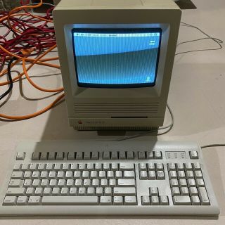 Vintage Apple Macintosh Se/30 Desktop Computer