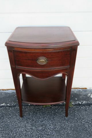 Mahogany Bow Front Nightstand Side End Table 1384
