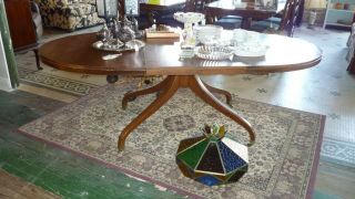 Antique 1955 Drexel Mahogany Spider Leg Oval Dining Table With 2 Leaves