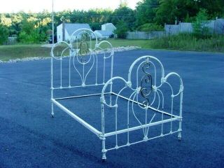 Fancy And Curvey Brass And Iron Bed P/u In Nh