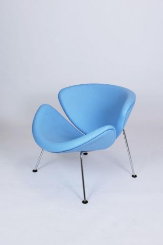 Pierre Paulin For Artifort Baby Blue Leather Orange Slice Chair