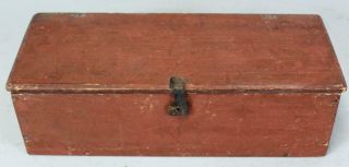 RARE COUNTRY QUEEN ANNE 18TH C CT MINIATURE BLANKET CHEST IN RED PAINT 3