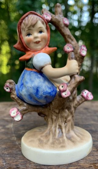 Vtg Goebel Hummel Apple Tree Girl Figurine 4 1/4 "