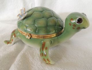 2007 Porcelain Ardleigh Elliott Tiny Turtle Trinket Box Little Charmer Music Box