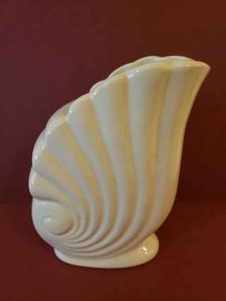 Vintage Haegar Style Conch Shell White Painted Pottery Vase 6 "