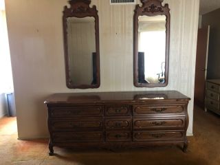 Antique Thomasville Dresser With 2 Mirrors