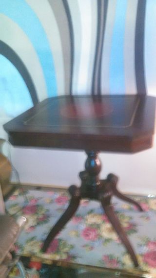 Vintage Duncan Phyfe Rosettes Pedestal Embossed Flame Square Top Mahogany Table