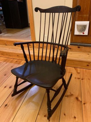 Gorgeous Antique 19th Century 9 Spindle Comb / Brace Back Windsor Rocking Chair