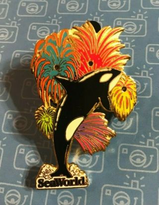 Vintage Very Rare Sea World Shamu Whale Collectible Light Up Pin L@@k