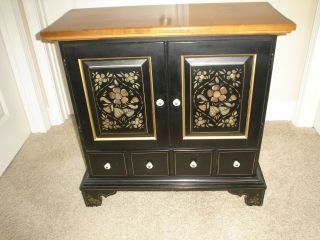 Ethan Allen Hitchcock Style Black Stenciled 14 - 8216 Entry/side Table 1970 