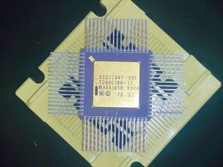 NOS Intel SSQ22667 - 001 SQ80C186 - 12 Military CPU Processor Rare Vintage 2
