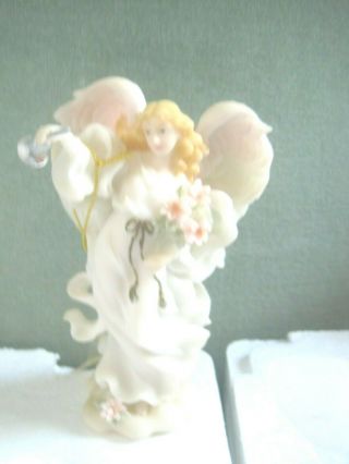 Seraphim Classics 81822 Heaven On Earth Angel Of The Month " December " 1999