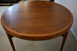 Kofod Larsen Style Round Teak Dining Table with 2 Leaves 3