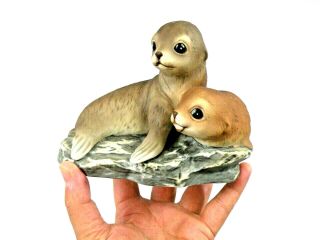 Vintage 1981 HOMCO Masterpiece Porcelain Figurine Two Baby Seals 2