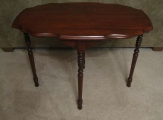 Antique French Provincial Side/end Table W/turned Spindle Legs