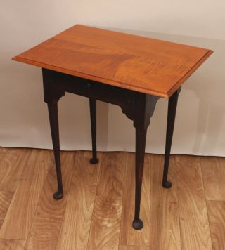 Signed Eldred Wheeler 1 Drawer Queen Anne Side Table Tiger Maple Top Nr