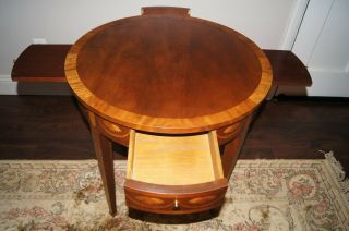 Vintage Baker Furniture Round Banded Mahogany Table 25 X 25 X 24