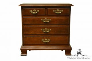Thomasville Furniture Collectors Cherry 24 " Accent End Table / Nightstand 101.