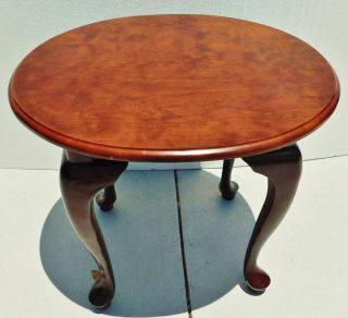 Bombay Company Cherry Mahogany Finish Wood Oval Accent Side/end Table