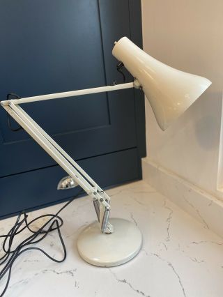 Anglepoise Model 90 Vintage Desk Lamp In Creamy / White 3