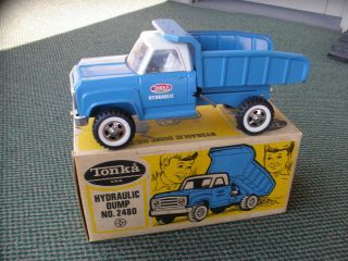 Vintage Tonka Hydraulic Dump Truck No.  2480 W/ Box