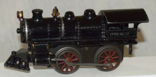 Vintage Prewar Ives No.  17 Clockwork Windup Locomotive 0 - 4 - 0 Cast Iron - O Gauge