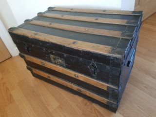 Lovely Vintage Wood Banded Hessian Covered Trunk Coffee/side Table -