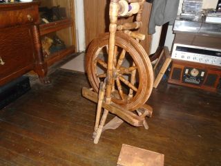 Antique Wooden Spinning Wheel Early 1900s