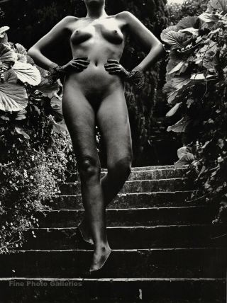 1981 Vintage Helmut Newton Female Nude Woman Shoe Fashion Gloves Photo Art 16x20