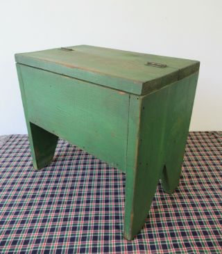 Antique Shoe Shine Box Vintage Foot Stool Stand Primitive,  Green Paint 3
